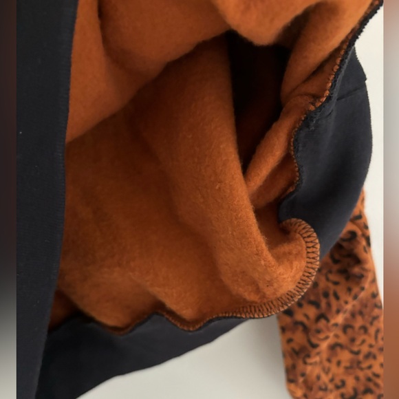 Levi's laundry day hoodie in leopard brown - Picture 7 of 8